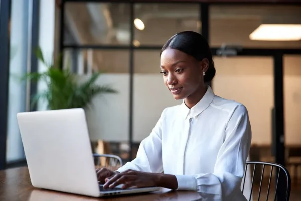 Freelance, Fractional, or Full-Time? Weighing Your Options as a Finance Professional